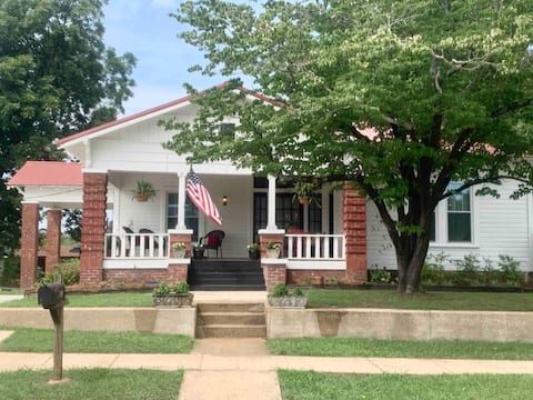 The Austin House-Glen Arbor-historic Oneonta home.