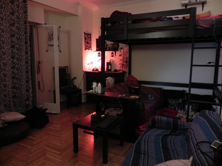 This is the living room/bedroom