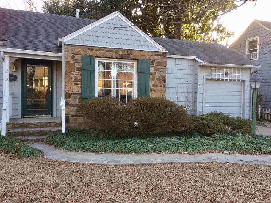 The drive way is available for two cars. (Garage is not available).