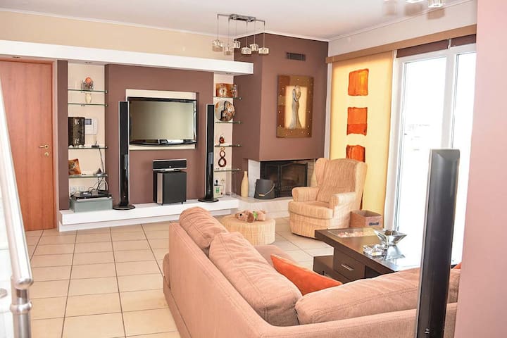 Katerina's apartment in the port of Chios