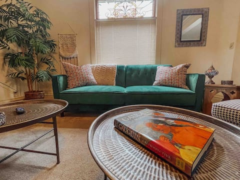 Historic Gem | Steps to Main St. & the Mississippi