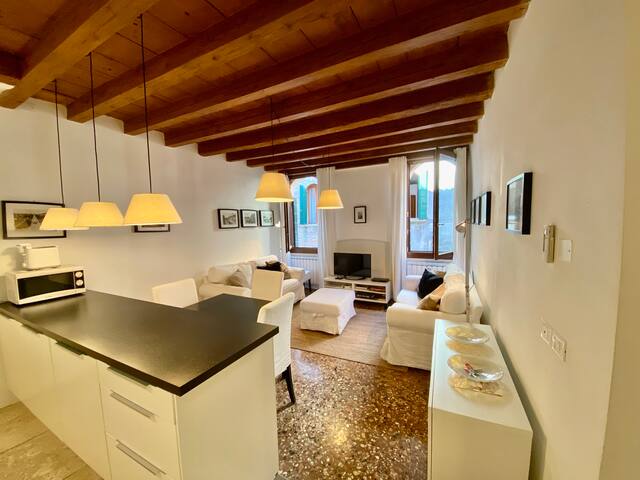 Ca’ rialto for 12 gallery image 5