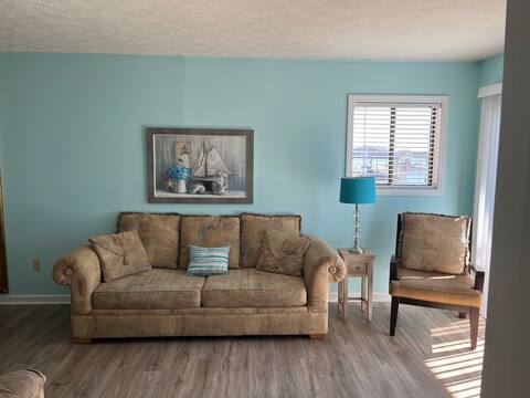 Lovely two bedroom condo on White Lake, NC