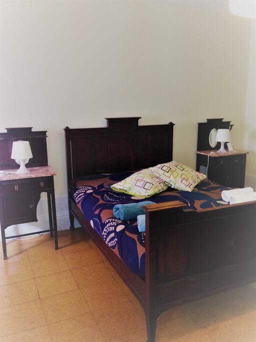 ROOM 2