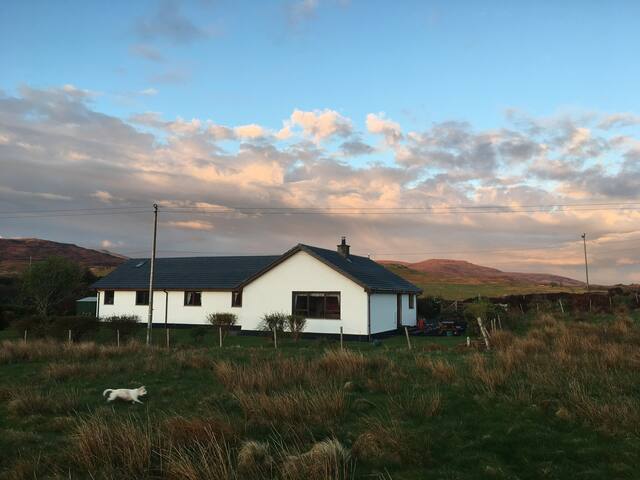Eilean Mara, Double Room, Rm1 Aird Bernisdale