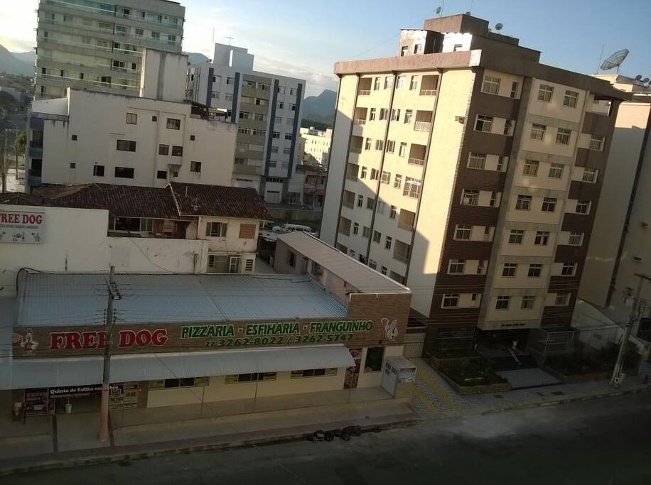 predio ao lado pizzaria freedog