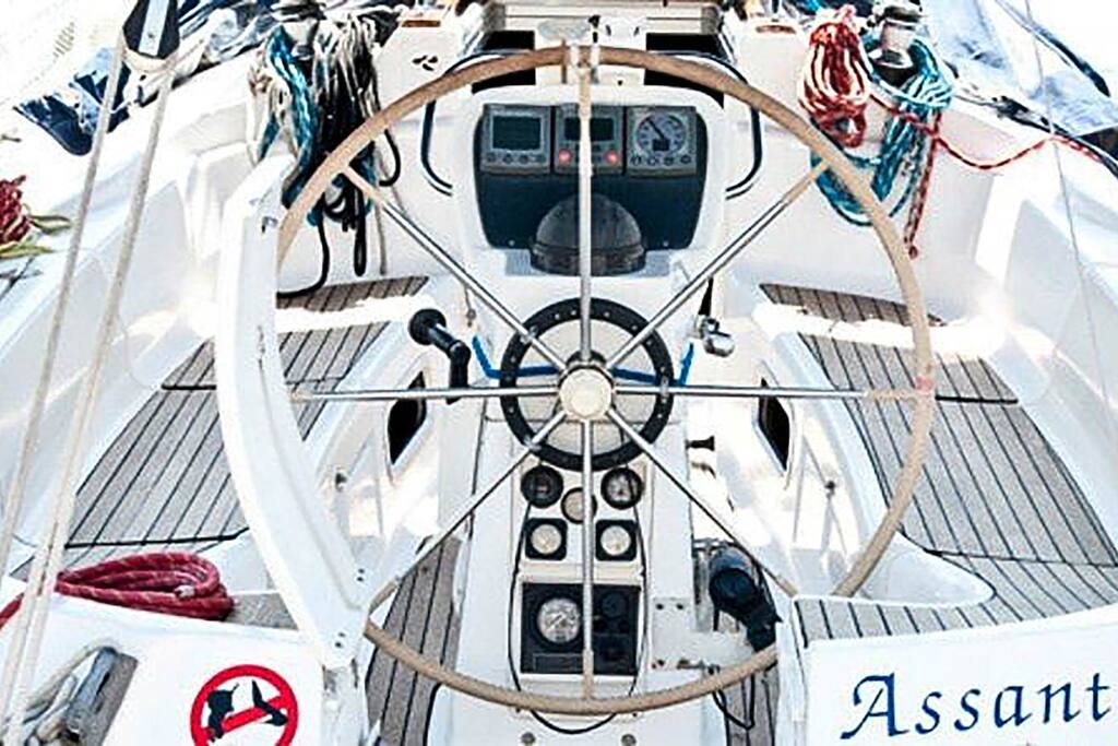 Sailing Boat Assante