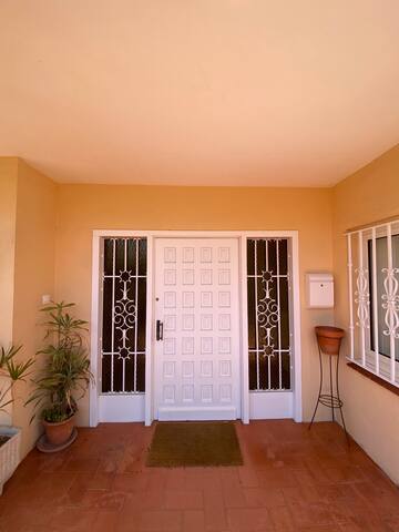 Casa per a Famílies o Grups a 5 min de la platja gallery image 5