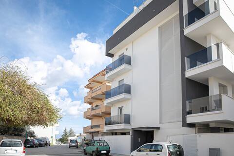 I DUE RIONI. Clean, elegant and modern