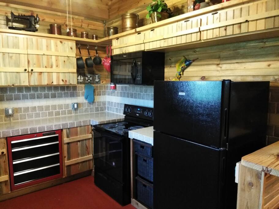 All new Appliances! Knotty pine cabinets!