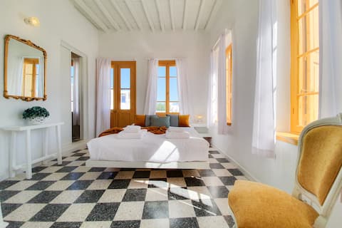 Deux Siècles Villa-Upper House - Central Apollonia