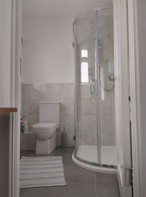 Ensuite bathroom