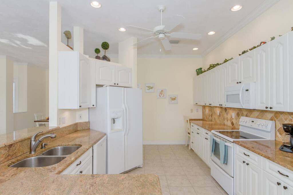 Sunny Daze kitchen