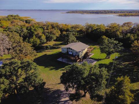 Lakeview Cabin | Lake Access, Fire Pit, Pickleball