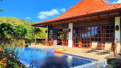 Tropical Balinese Villa Pica flora Athens Alajuela
