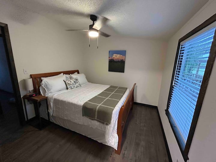 เตียงควีนไซส์