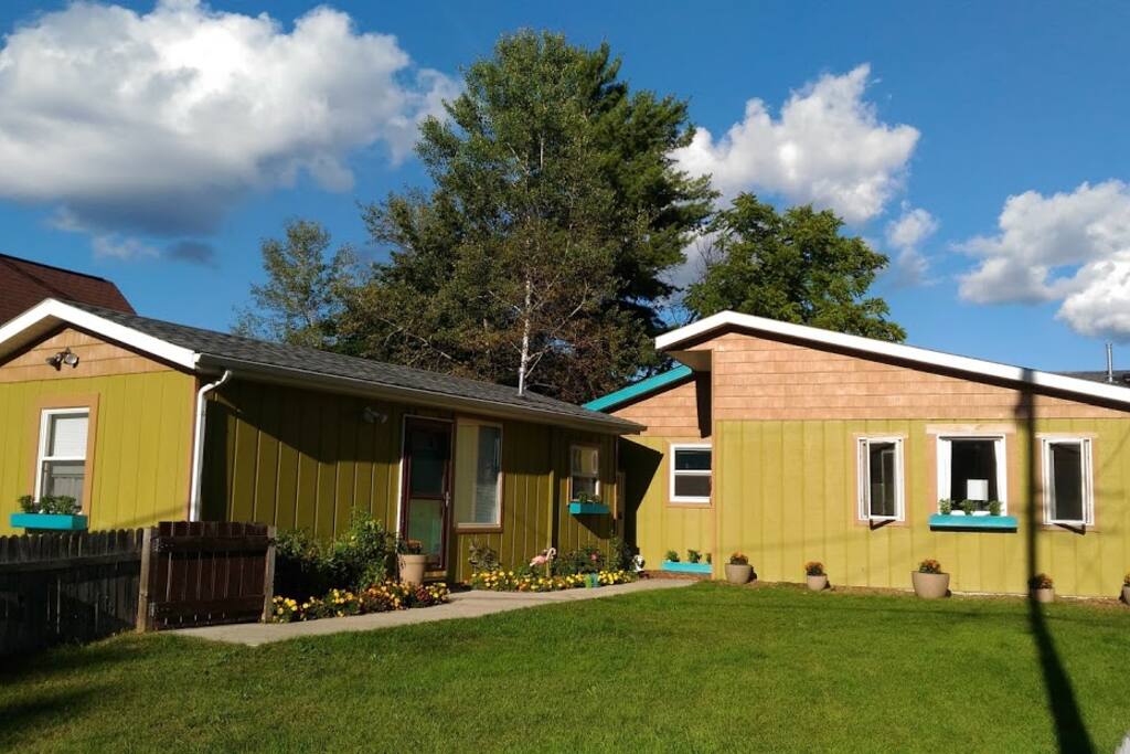 River House (Guest cottage is the left entrance)