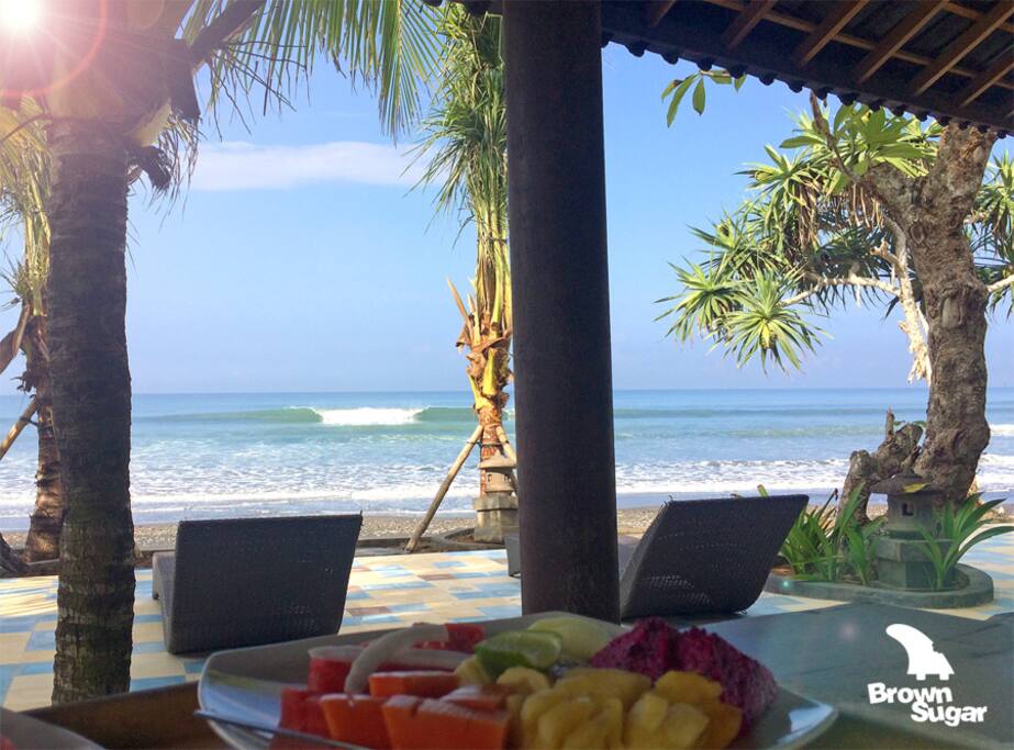 Absolute beach breakfast : )