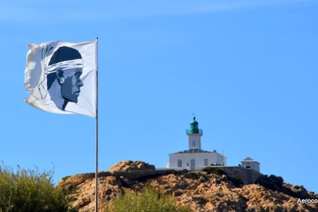 la Pietra à Ile rousse