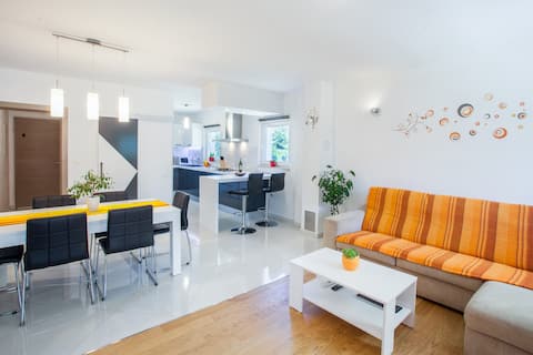 Top Airbnb: House Freeda with whirlpool **** in Općina Medulin