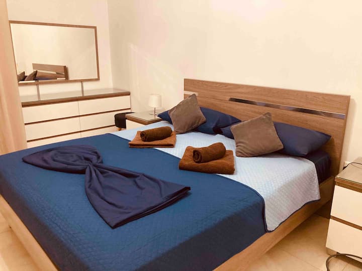 Spavaća soba 3 s udobnim bračnim krevetom