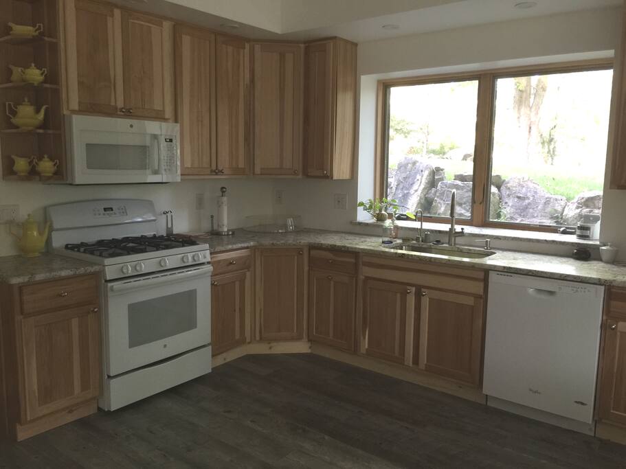 Full kitchen!