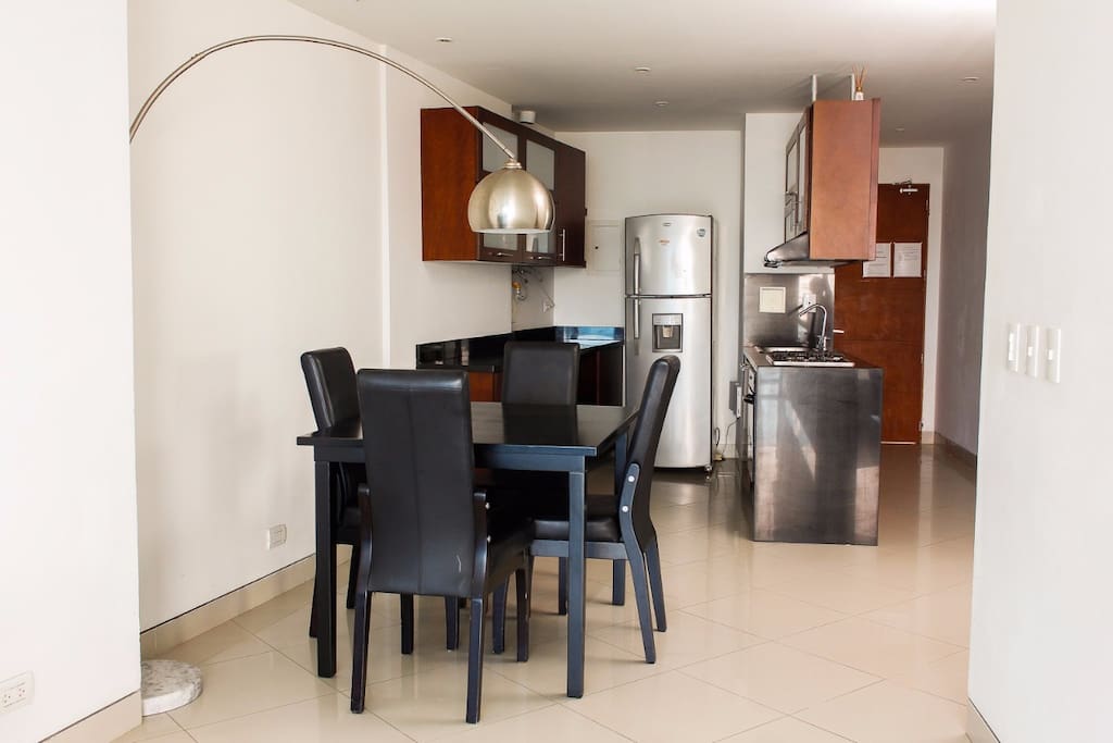 COMEDOR Y COCINA ESTILO AMERICANA