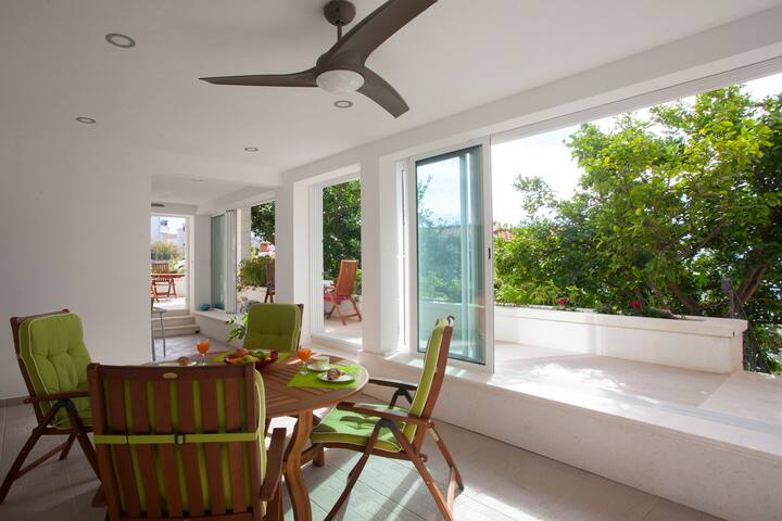 Lidija Apartment with Terrace II
