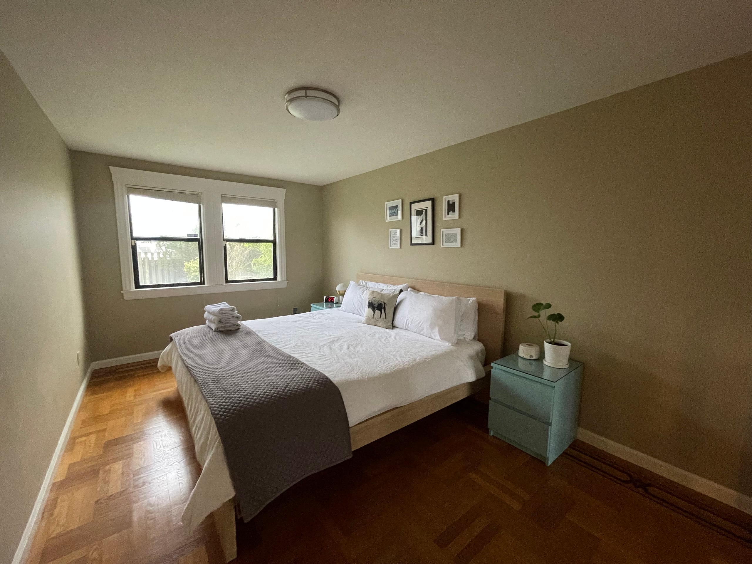 Modern Sunset Suite (+King bed) by GG Park - Image 18