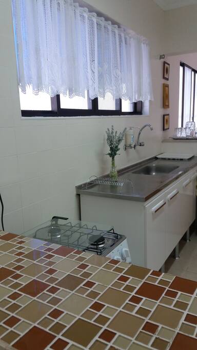 vista da cozinha de outro angulo