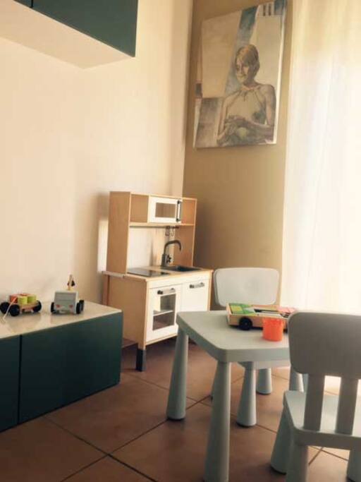 La sala relax è il ritrovo ideale per un momento di relax per gli adulti e per il divertimento dei bambini.