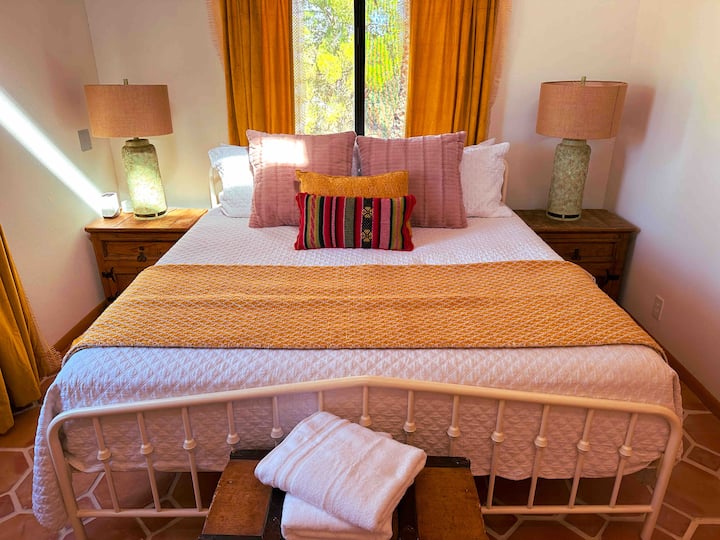 Dormitorio King con entrada independiente