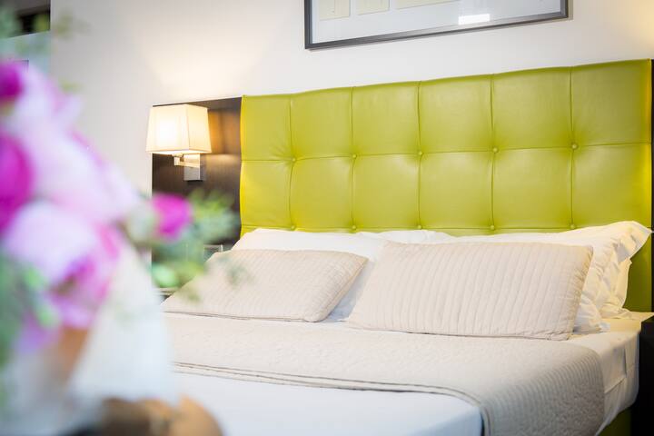 Suitinn19 – 5 rooms & 5 bathrooms/Trastevere/12pax gallery image 2