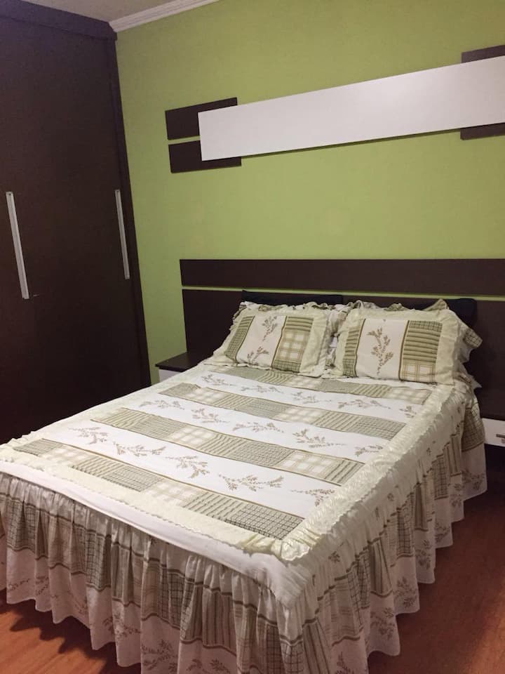 Suite 2 - One Queen Bed