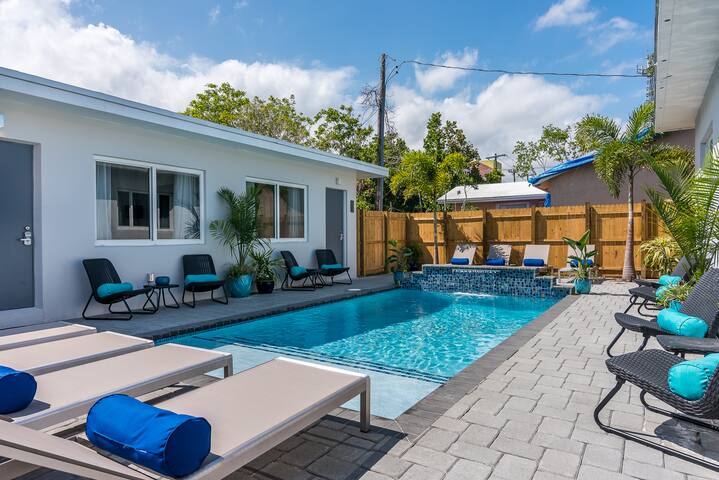 La Vida Delray #4- Lux w/HEATED pool-BEST LOC!