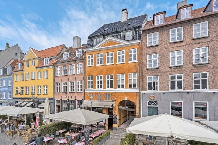 Idyllic heart of historic Copenhagen. gallery image 2