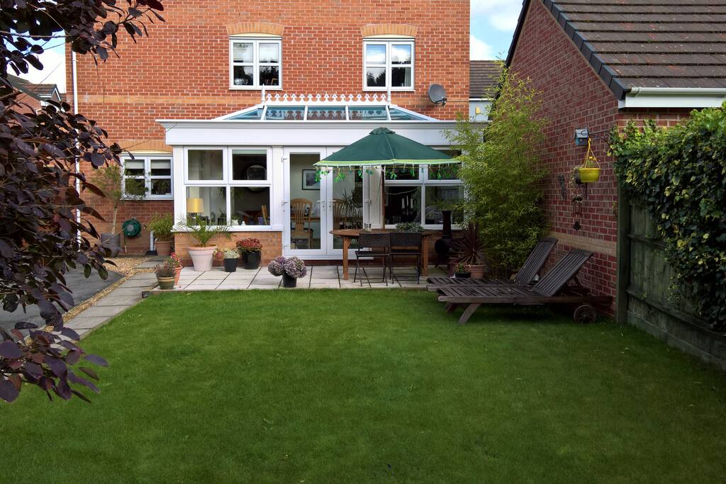 Garden and patio area