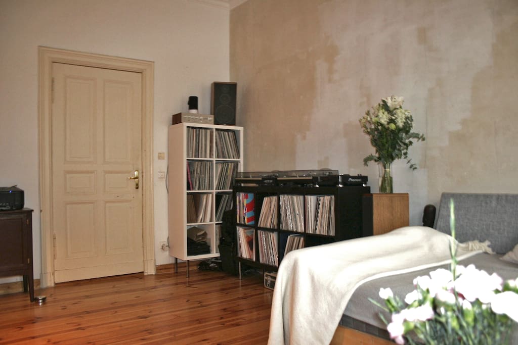 Livingroom / 2nd Bedroom with big double bed