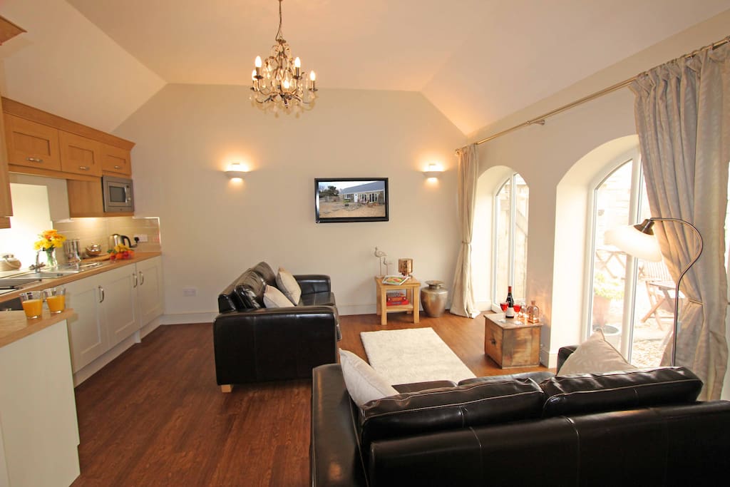 Eaststone Cottage, Whickham, Newcastle upon Tyne. Living and kitchen area.
