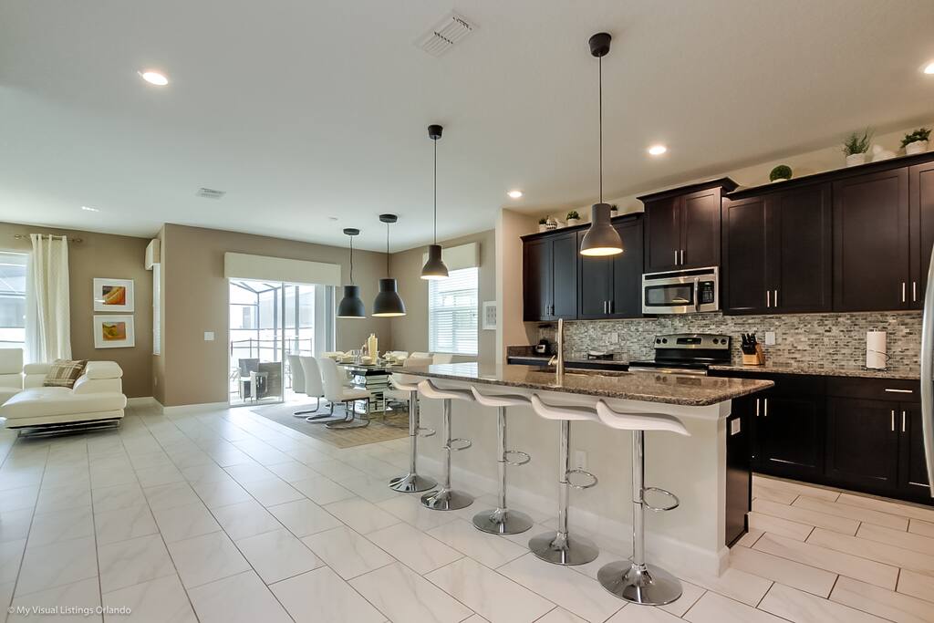 4725 Sleepy Hollow Dr_4.jpg