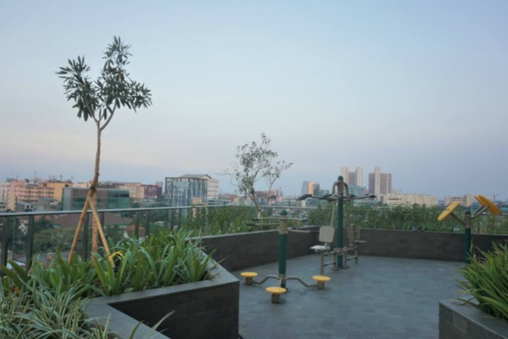 Check out the wonderful views from the lower patio