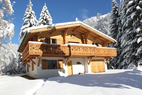 Annonce Airbnb populaire: Chalet Argentière (Chamonix), ski/hiking view à Chamonix Mont Blanc