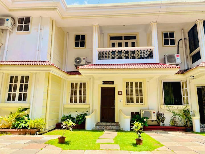 Charles Bridget-spacious 2bhk Villa 4 Min To Beach - Goa
