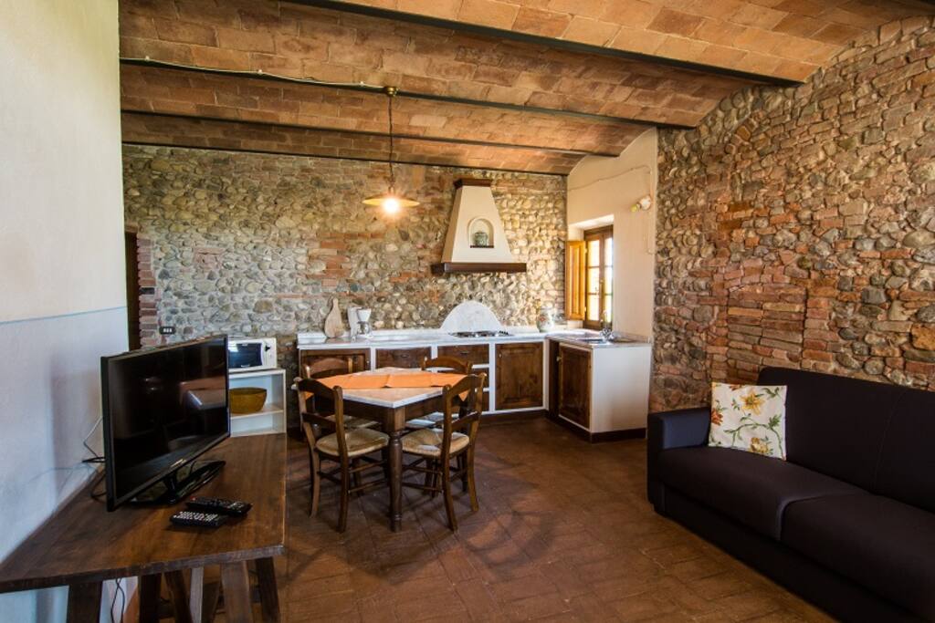 Soggiorno-sala da pranzo.