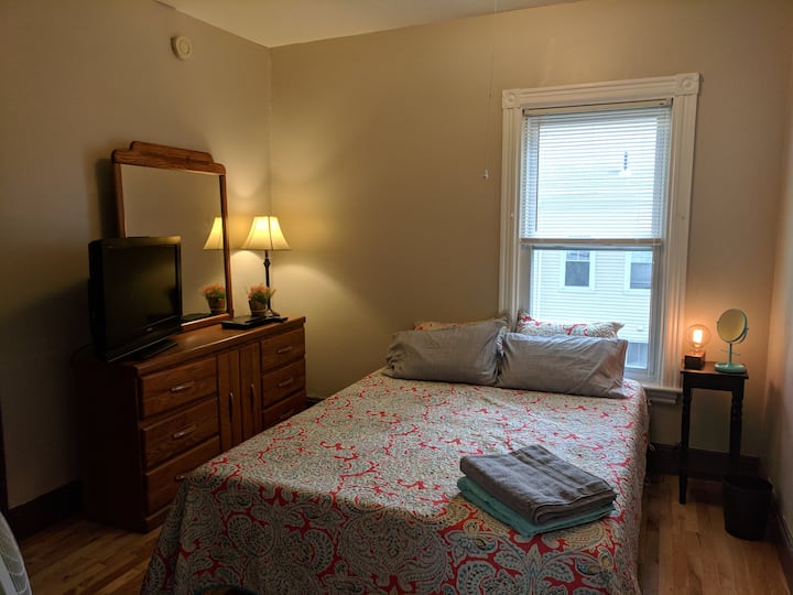 غرفة النوم رقم4 خارج المطبخ