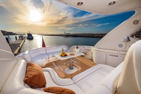 Elite Luxury Yacht Hotel (Ocean Village Marina)