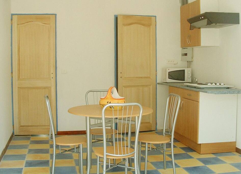 CUISINE EQUIPEE