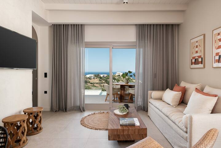 Sea View Villa w/Private Pool, 400m to the beach gallery image 4