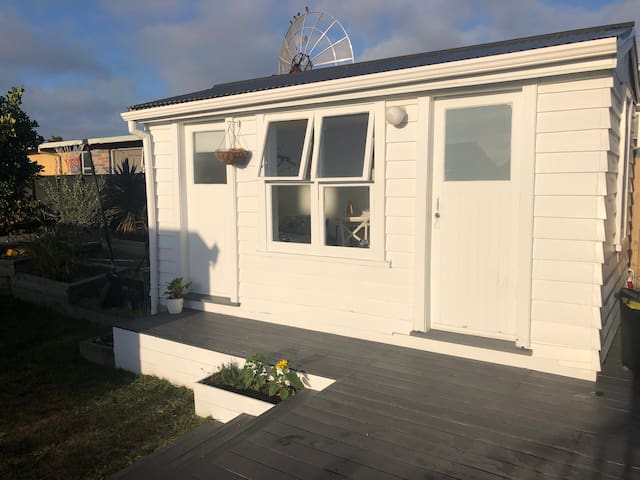 Cosy detached garden studio