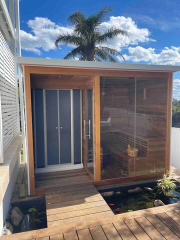 Coastal Dream: Pool, Sauna, Spa, Gym,5min to beach gallery image 2